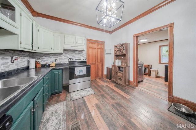 103 S Pershing Avenue, Salem, MO 65560