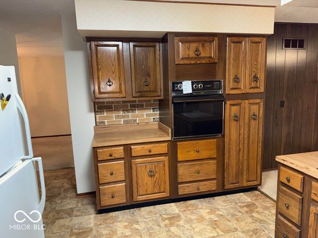 1605 Cedar Drive, New Castle, IN 47362