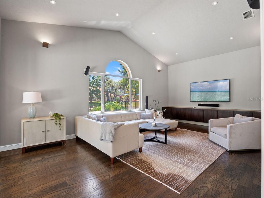 Image 31 of property listing at 9340 THURLOE PLACE, Orlando, FL 32827