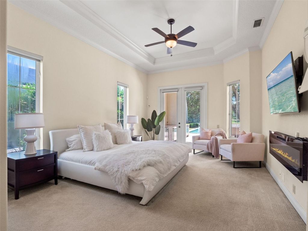Image 34 of property listing at 9340 THURLOE PLACE, Orlando, FL 32827