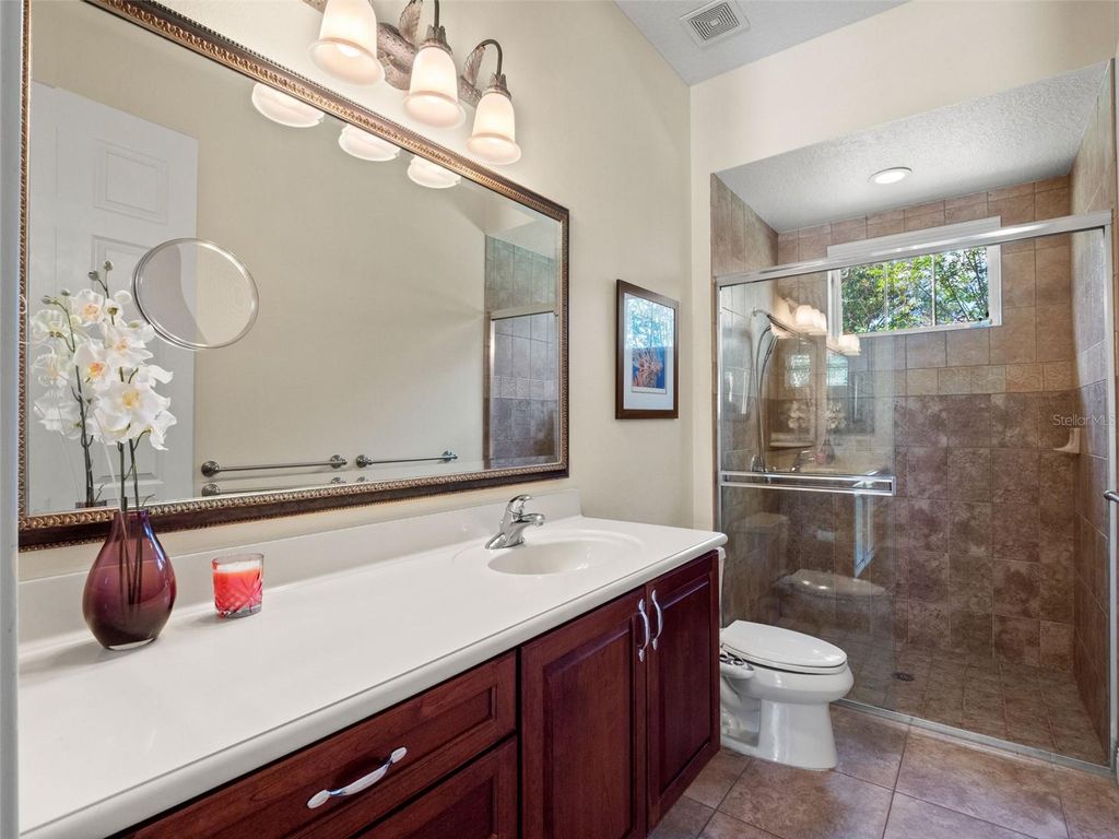 Image 44 of property listing at 9340 THURLOE PLACE, Orlando, FL 32827