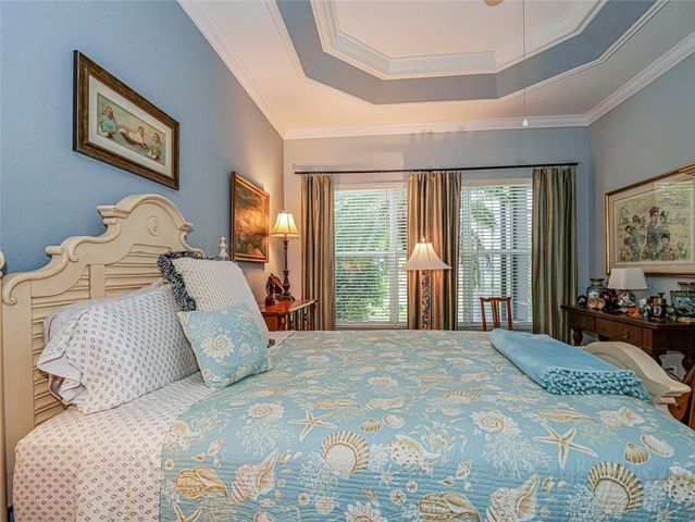 2082 Grey Falcon Circle SW, Vero Beach, FL 32962