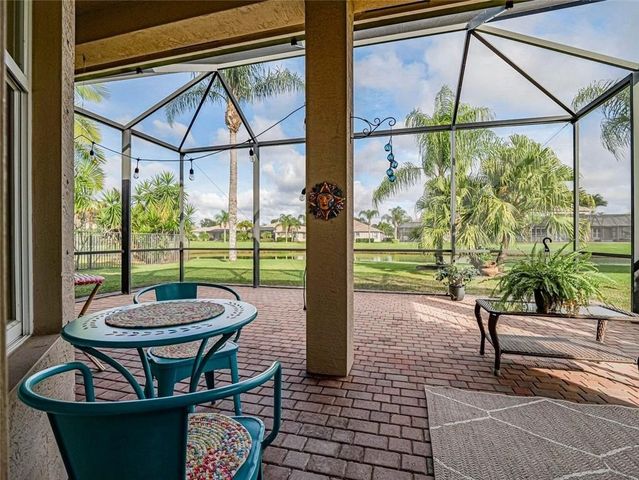 2082 Grey Falcon Circle SW, Vero Beach, FL 32962