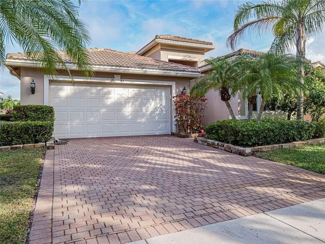 2082 Grey Falcon Circle SW, Vero Beach, FL 32962