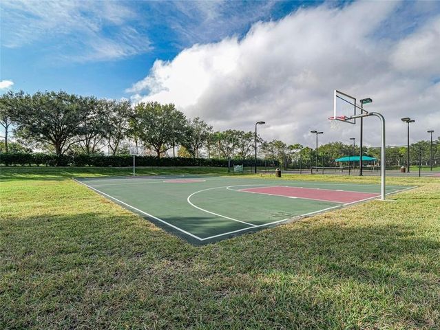 2082 Grey Falcon Circle SW, Vero Beach, FL 32962