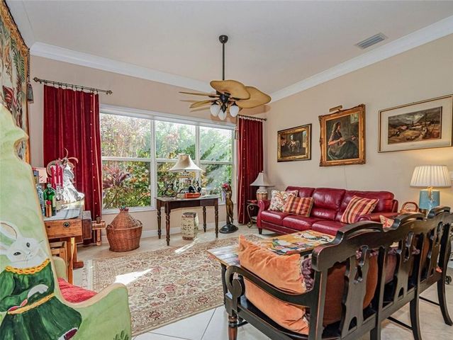 2082 Grey Falcon Circle SW, Vero Beach, FL 32962