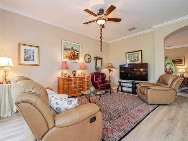 2082 Grey Falcon Circle SW, Vero Beach, FL 32962