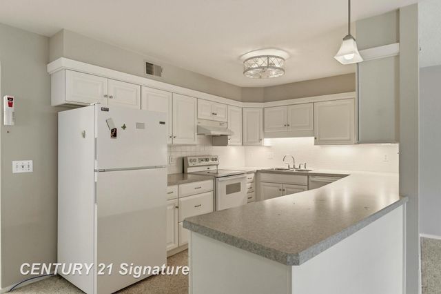719 Kennely Road E-78, Saginaw, MI 48609
