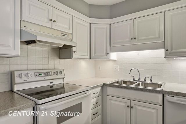719 Kennely Road E-78, Saginaw, MI 48609