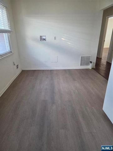 22 Bernice Place, Lodi, NJ 07644