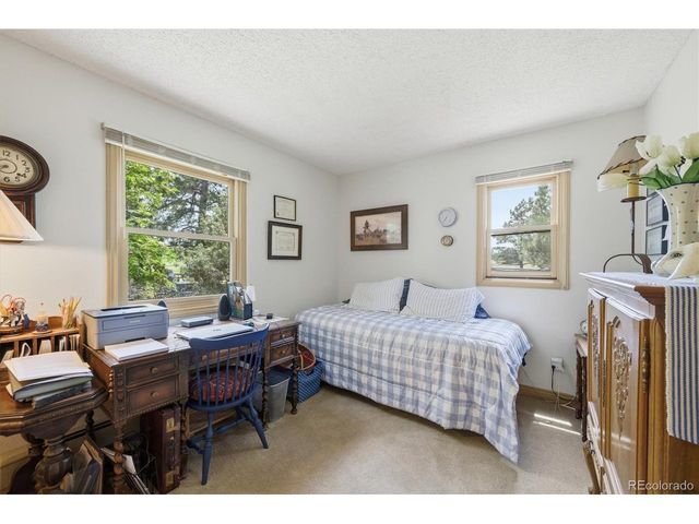 2219 Meadow Green Cir, Franktown, CO 80116
