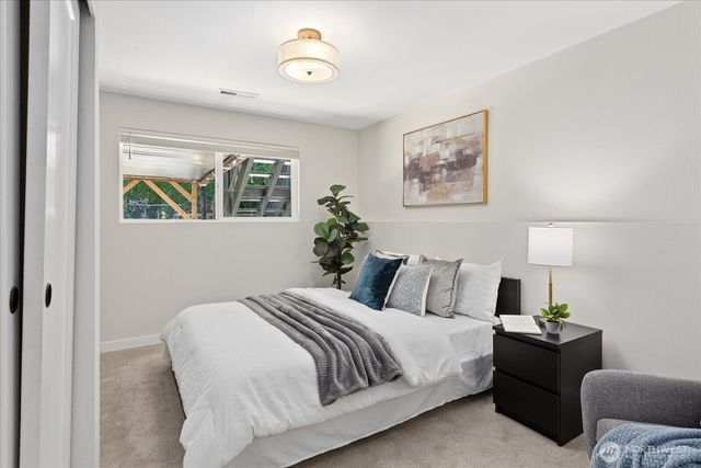 6018 152nd Avenue NE, Redmond, WA 98052