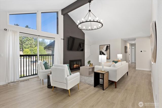 6018 152nd Avenue NE, Redmond, WA 98052