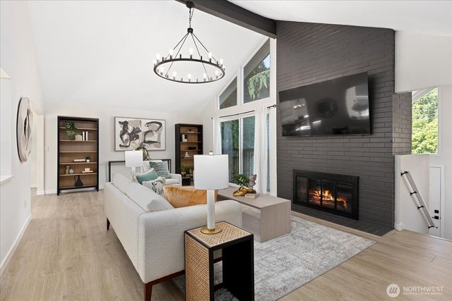 6018 152nd Avenue NE, Redmond, WA 98052