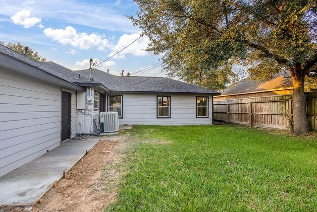 2302 Norman Street, Pasadena, TX 77506