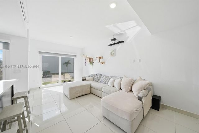 25948 SW 139th Court, Homestead, FL 33032