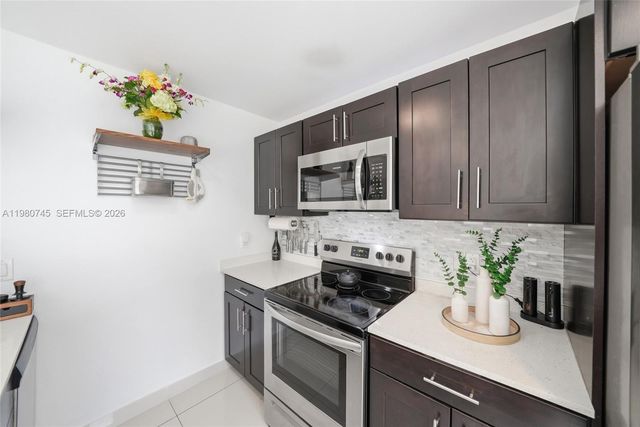 25948 SW 139th Court, Homestead, FL 33032