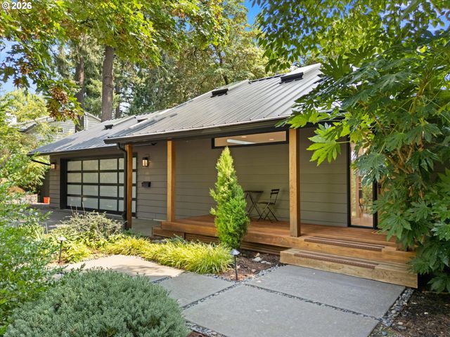 752 LAKE FOREST Dr, Lake Oswego, OR 97034