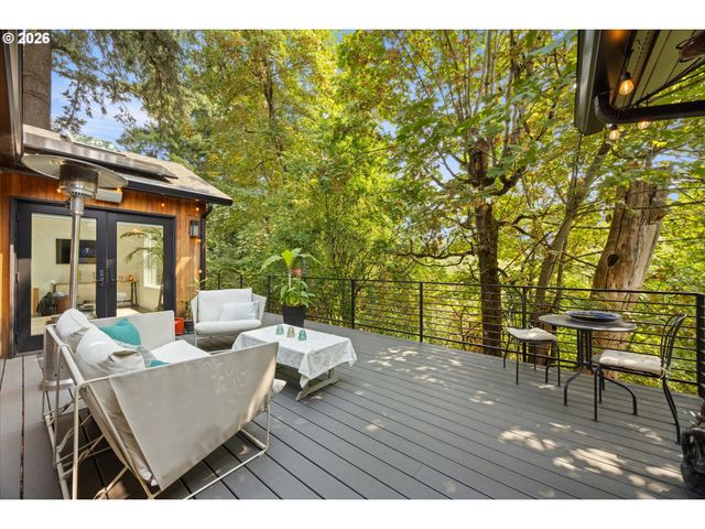 752 LAKE FOREST Dr, Lake Oswego, OR 97034