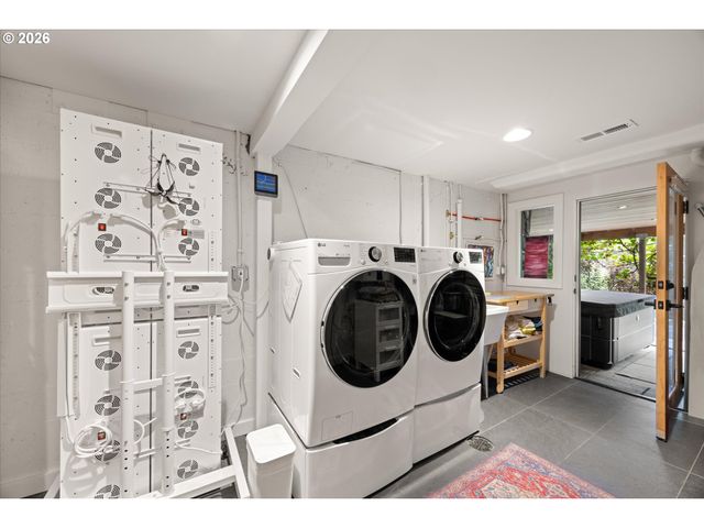 752 LAKE FOREST Dr, Lake Oswego, OR 97034