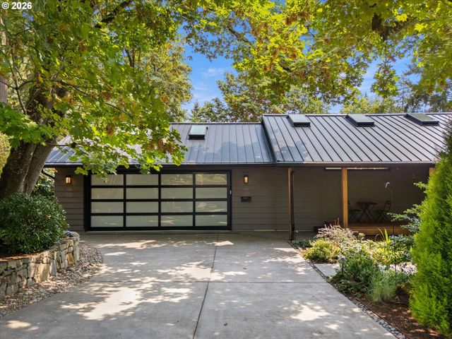 752 LAKE FOREST Dr, Lake Oswego, OR 97034