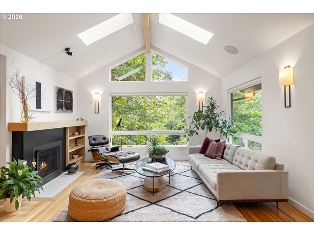 752 LAKE FOREST Dr, Lake Oswego, OR 97034