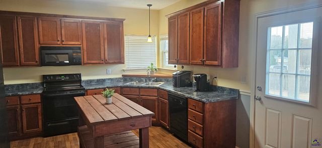 313 Longhorn Trail, Perry, GA 31069