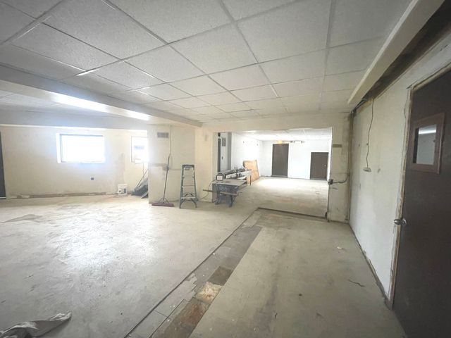 4300 Amelia Avenue, Lyons, IL 60534