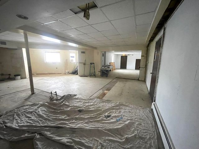 4300 Amelia Avenue, Lyons, IL 60534