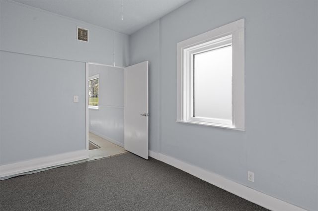 1102 Beech ST, Taylor, TX 76574