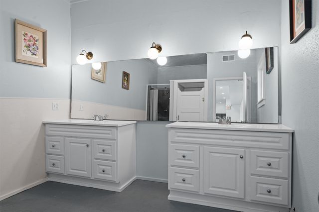 1102 Beech ST, Taylor, TX 76574