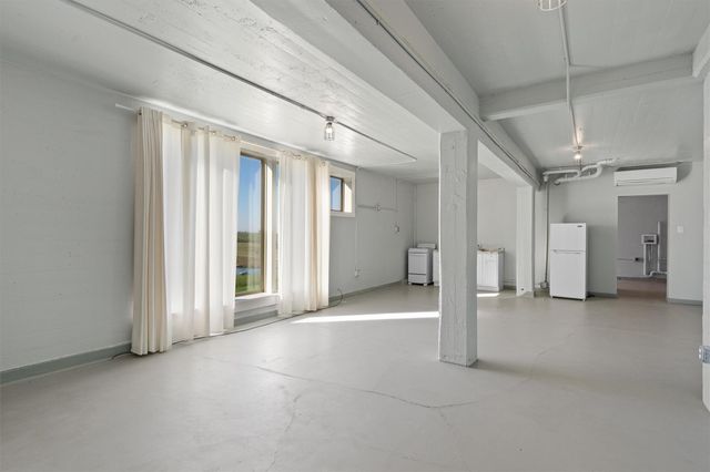 1102 Beech ST, Taylor, TX 76574