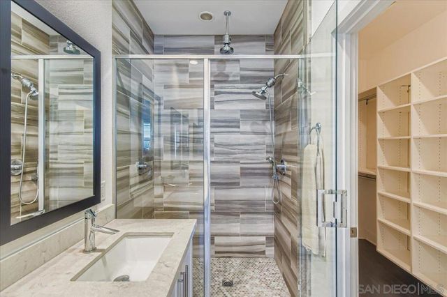 2624 Aperture Cir, San Diego, CA 92108