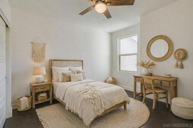 2624 Aperture Cir, San Diego, CA 92108