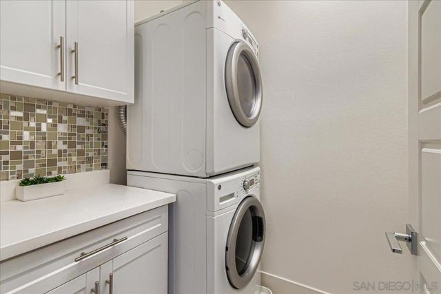 2624 Aperture Cir, San Diego, CA 92108