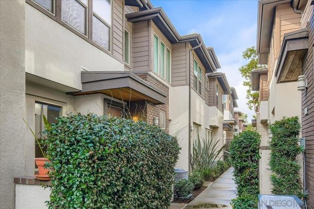 2624 Aperture Cir, San Diego, CA 92108