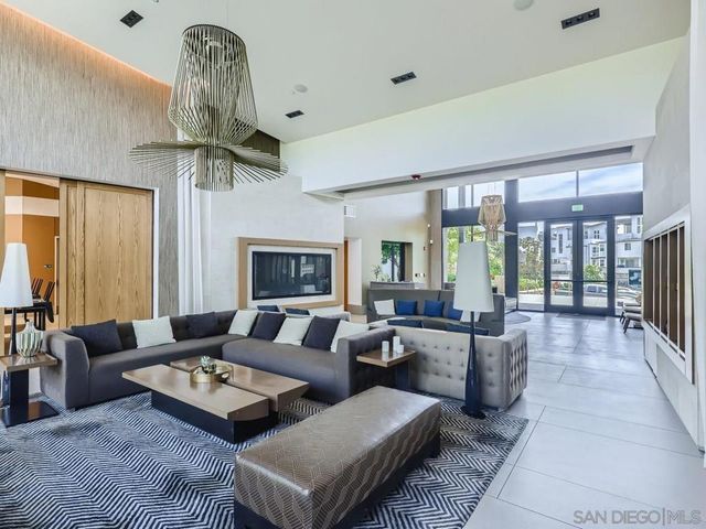 2624 Aperture Cir, San Diego, CA 92108