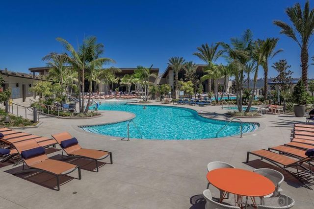 2624 Aperture Cir, San Diego, CA 92108