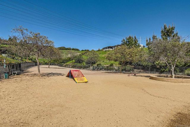 2624 Aperture Cir, San Diego, CA 92108