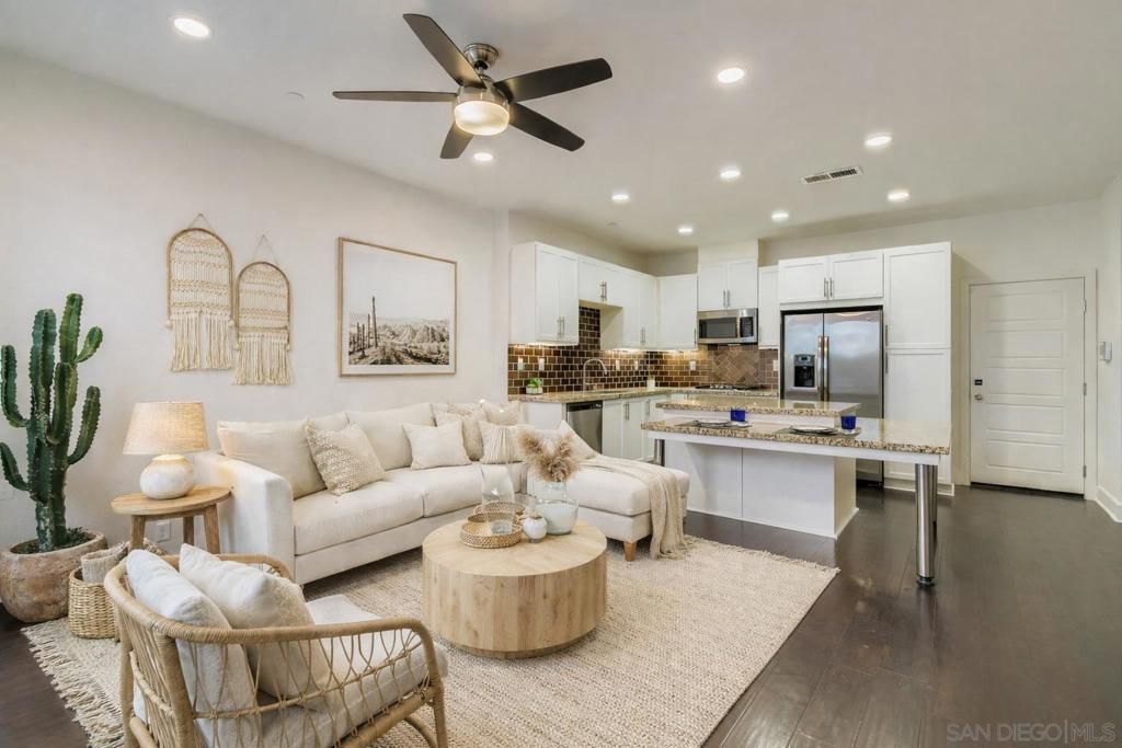 2624 Aperture Cir, San Diego, CA 92108