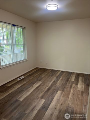 2168 McDonald Avenue, Dupont, WA 98327