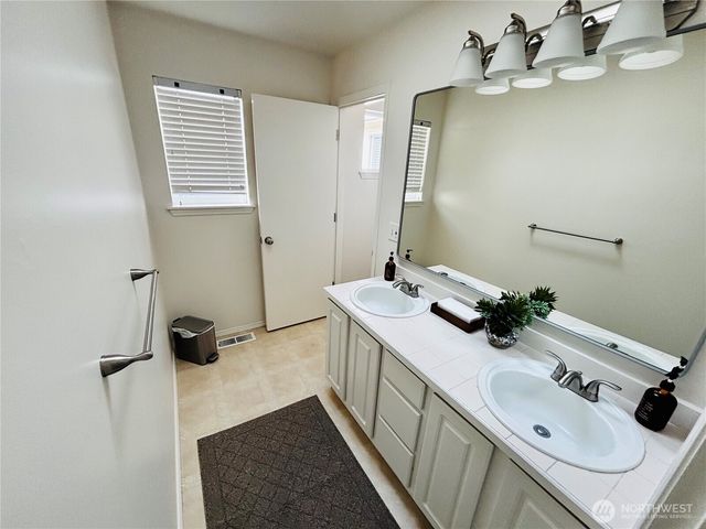 2168 McDonald Avenue, Dupont, WA 98327