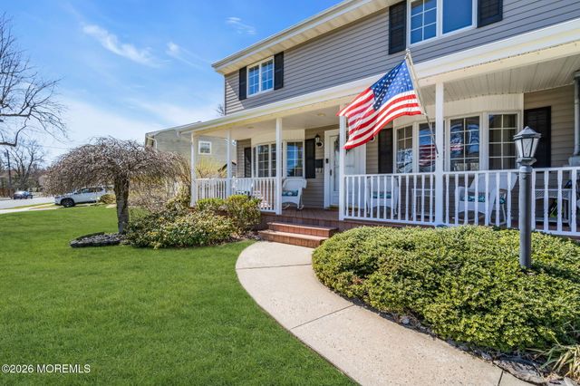 11 Glen Avenue, Old Bridge, NJ 08857