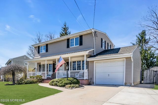 11 Glen Avenue, Old Bridge, NJ 08857