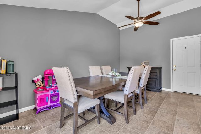 11 Glen Avenue, Old Bridge, NJ 08857