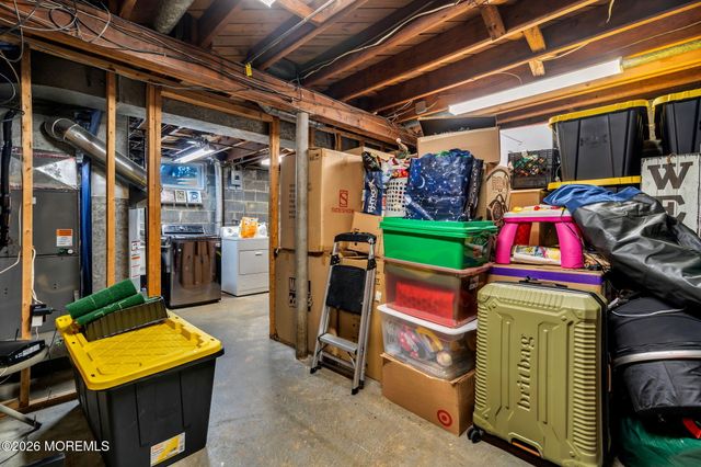 11 Glen Avenue, Old Bridge, NJ 08857