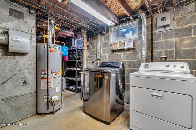 11 Glen Avenue, Old Bridge, NJ 08857