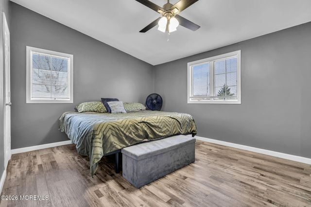 11 Glen Avenue, Old Bridge, NJ 08857