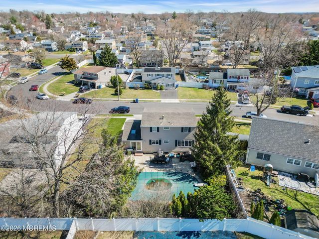 11 Glen Avenue, Old Bridge, NJ 08857