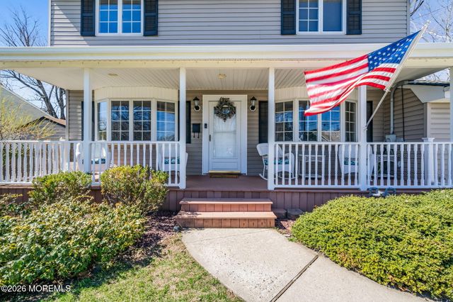 11 Glen Avenue, Old Bridge, NJ 08857